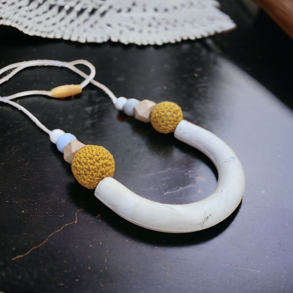 Baby Feeding Necklace: U-Shape