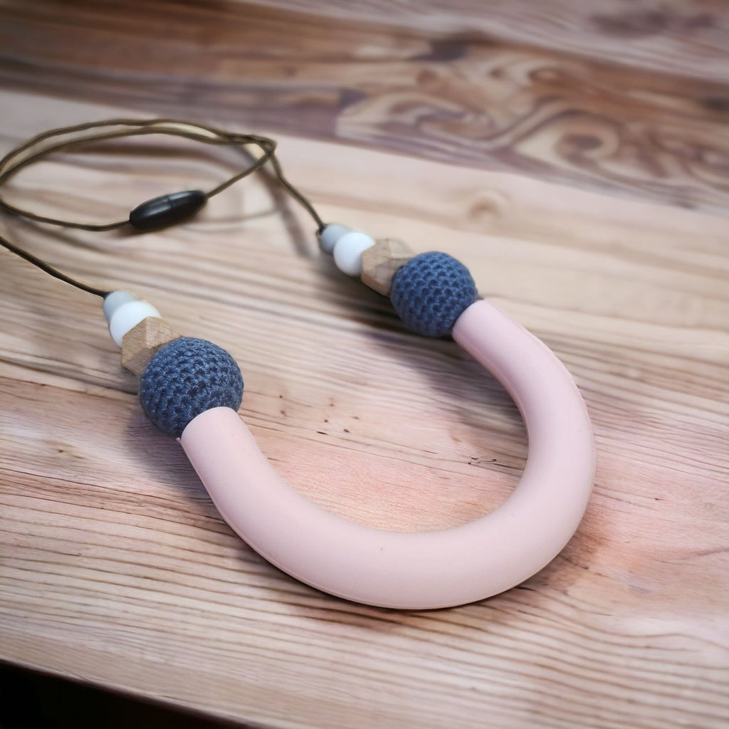 Baby Feeding Necklace: U-Shape