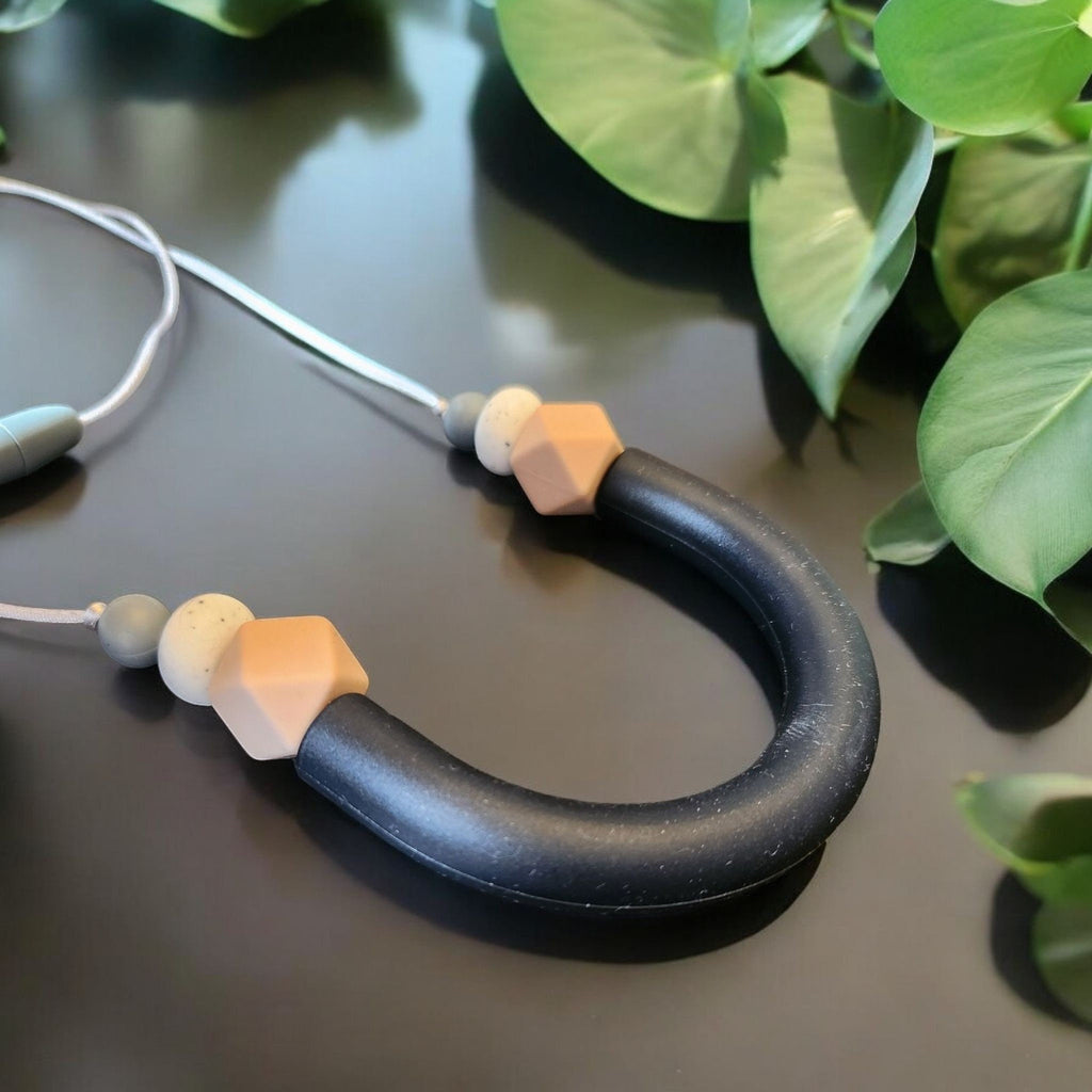 Baby Feeding Necklace: U-Shape