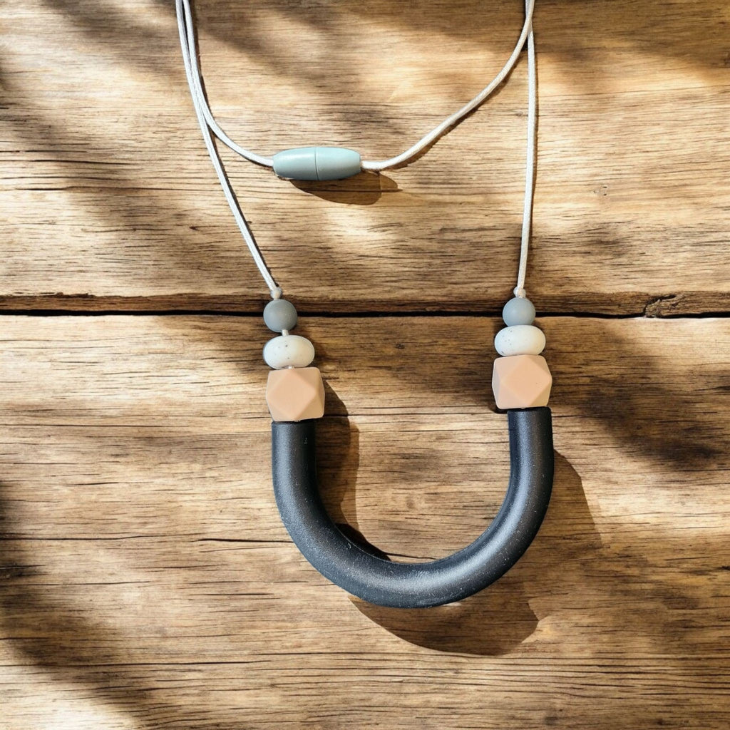 Baby Feeding Necklace: U-Shape