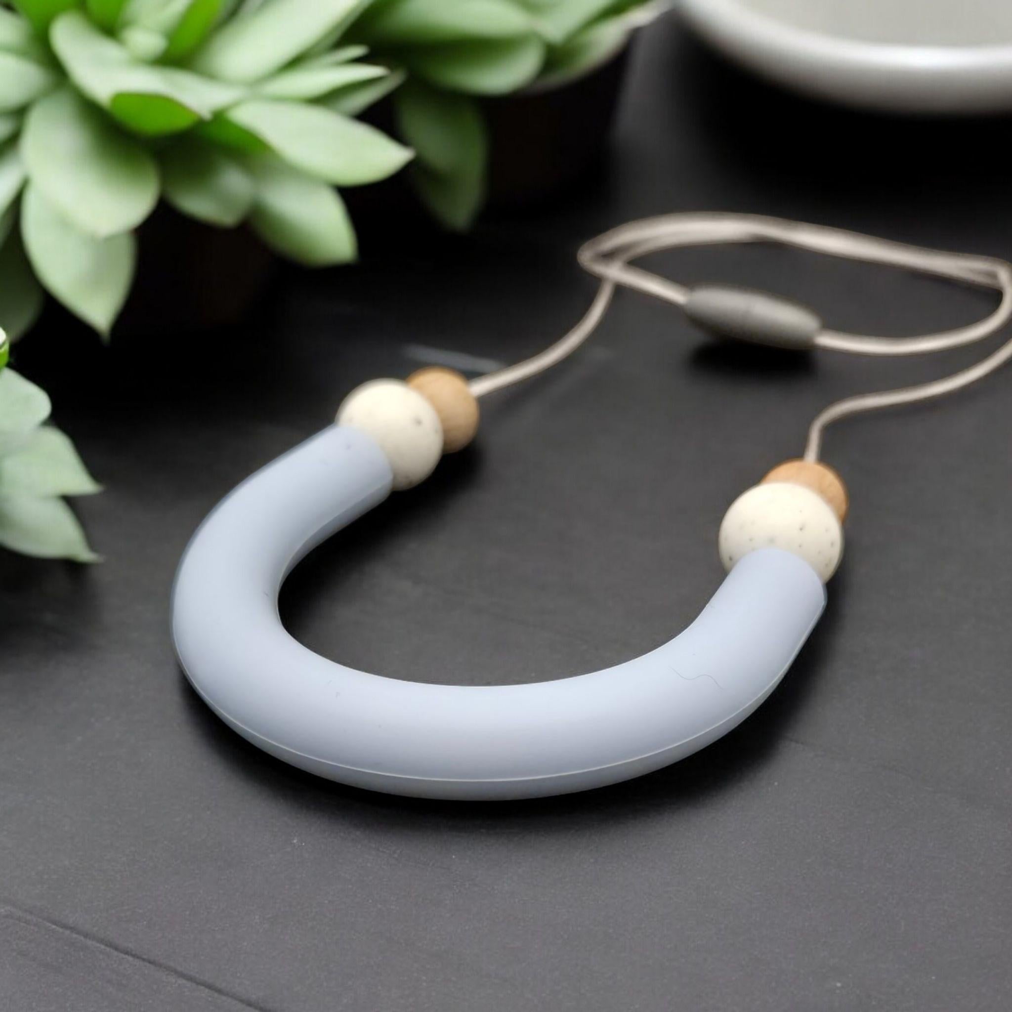 Baby Feeding Necklace: U-Shape
