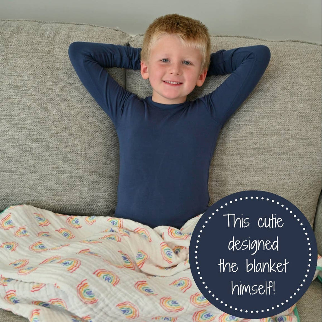 Precious Days Gifts 6-layer muslin quilt with a hand-drawn rainbow print. 100% cotton, 120x120cm.